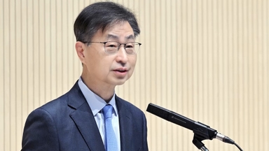 최재해 감사원장 퇴임…"외풍 맞으면서도 독립성 지키려 최선"