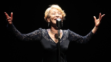 "아름다운 석양처럼"…무대 뒤로 떠난 윤석화