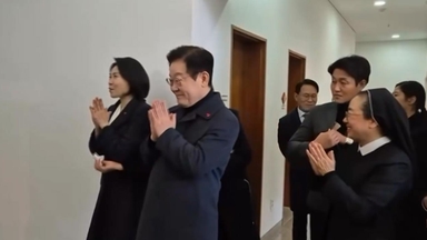 이대통령 "계양 찾아 인사 뜻깊어…수녀님 찬송 큰 위로"