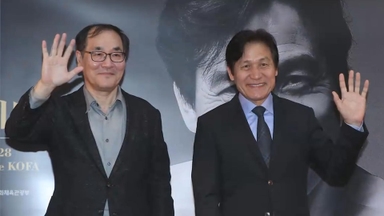 [뉴스잇] '영원한 국민 배우' 故안성기 이틀째 추모 물결