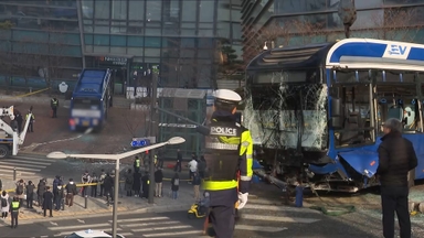 경찰, 서대문역 돌진 버스 블랙박스 확보…사고 상황 분석