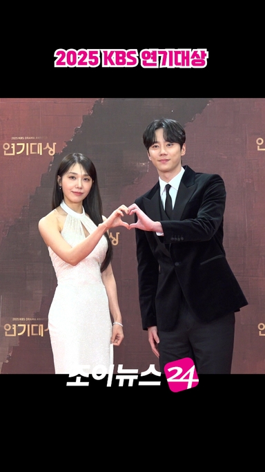 [조이숏] 득근 득근 커플 정은지-이준영 #shorts