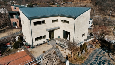 [영상] “20억에서 6억대로” 220평 용인 수지집, 무슨 일이  [부동산360]