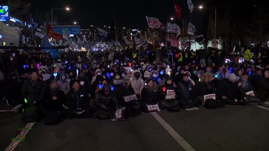 비상계엄 선포된 1년 전 오늘...이 시각 국회 앞