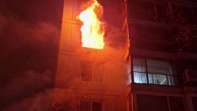 서울 방이동 아파트서 불...70대 노부부 심정지 상태 이송