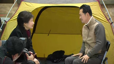 [현장영상+] 박근혜 "이 자리에서 단식 그만두겠다 약속해주시라"