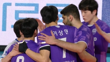 박철우 우리카드 대행, '친정' 삼성화재에 완승