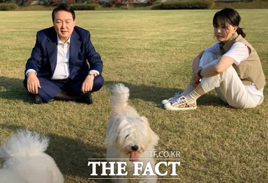 [이슈클립] '인간 디올' 김건희?! 아크로비스타서 20개 넘는 디올 제품 '의혹' (영상)