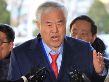 전광훈 “좌파 대통령, 나를 구속하려 발작”…‘빨간 넥타이’ 매고 영장심사 출석 [포착]