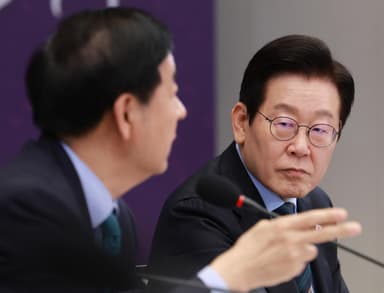 52시간 예외·700조 투자···팹리스 10배 키워 반도체 2강 노린다[Pick코노미]