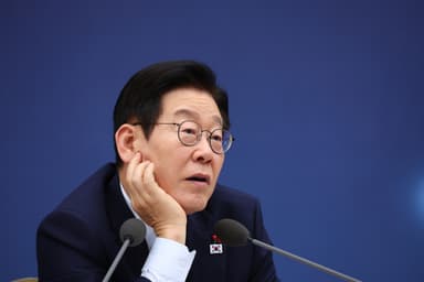 李 "발전사 왜 나눴는지 의문" "대왕고래 계산도 안해"···공기업 질타