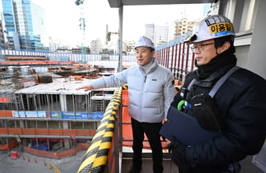 오세훈, 새해 첫 현장은 영등포구 재건축 아파트···"빠른 공급, 안전 시공 뒷받침돼야"[집슐랭]