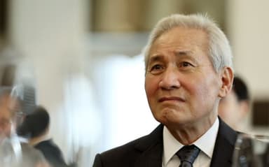 [속보] '국민 배우' 안성기 별세···"장례는 영화인장, 이정재·정우성 운구 맡아"