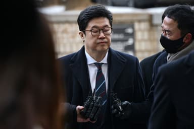 [속보] '홈플러스 사태' MBK 김병주 등 경영진 구속영장 모두 기각