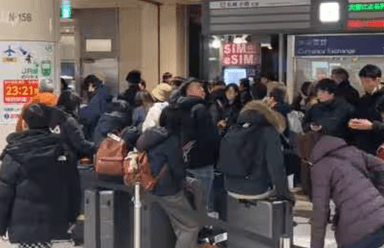 “삿포로 다시 오면 내가 성을 간다”…공항서 7000명 ‘밤샘 노숙’ 무슨 일?