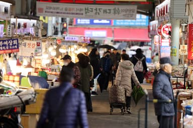 “230만명에 25만원씩 한 번 더”…설 전에 영세 소상공인 바우처 지급