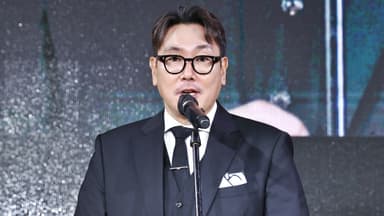 '소년범 인정' 조진웅, 출연작 후폭풍…내레이션 교체