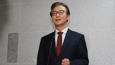 경찰, '통일교 명품 구매 내역' 확보…전재수 오늘 소환