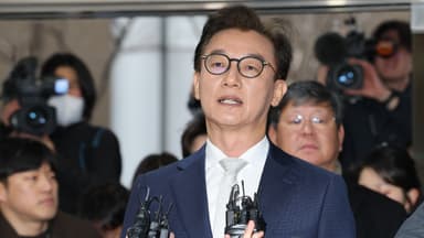 전재수 수사 속도내는 경찰…공소시효 관건