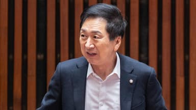 특검, '로저비비에 선물' 김기현 의원 소환 조사