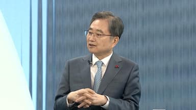 조현 "연초 한중정상회담 추진…러와 대화채널 유지"