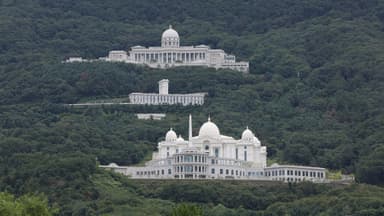 [속보] 경찰, 전 통일교 세계평화국회의원연합 회장 소환