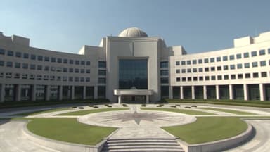 국정원 "서훈·박지원 고발 취하…당사자에 사과"