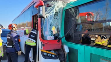 서울 강동구서 버스 3대·SUV 추돌…49명 경상