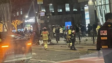 [속보] 서울 종각역 3중 추돌 사고…"1명 심정지·6명 부상"