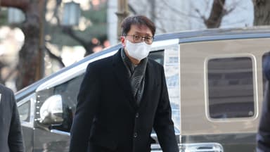 [속보] '김병기 오찬 의혹' 박대준 전 쿠팡 대표 경찰 출석