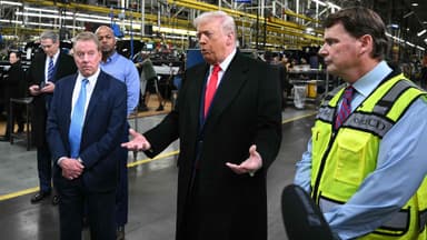 트럼프에 야유한 포드 직원 정직…후원금 12억원 쇄도