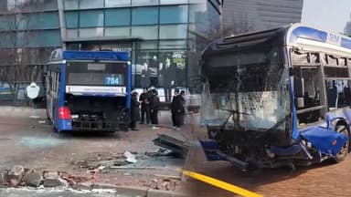 시내버스 돌진 13명 중경상…"브레이크 안들어"