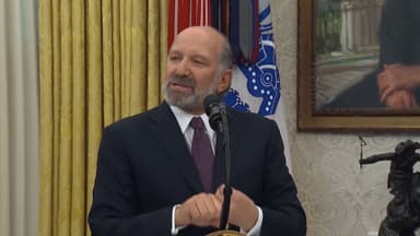 "미국에 투자 안 하면 100% 관세"…한국 반도체 압박