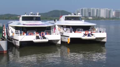 한강버스 '반쪽운행' 두 달째…전구간 재개 시점 불투명