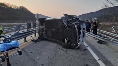 강릉에서 승용차 가드레일 충돌…2명 사상