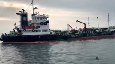 사천 앞바다서 유조선 좌초...기름 유출 없어