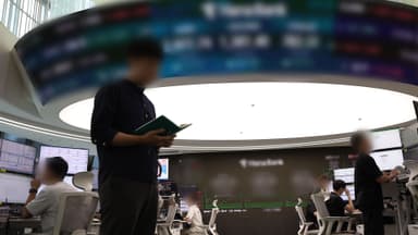 [속보] 코스피 약보합 출발 ··· 4,900선 등락