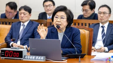 이혜훈 "상처받은 분들께 사과"…'장남' 얘기에 눈물도