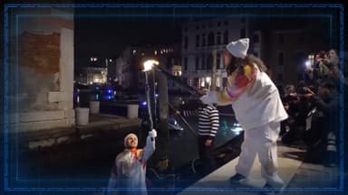 [오늘의영상] 밀라노 동계올림픽 2주 앞…'물의 도시' 베니스 밝힌 성화