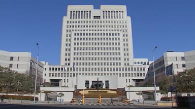 '기무사 댓글공작' MB정부 비서관들 징역형 집유