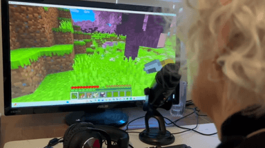 “게임으로 손자 살렸어요”...암 치료비 모은 '81세 할머니 유튜버' 화제