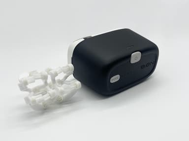 손 안 대도 되는 자동 양치… 로봇 칫솔 '젠'