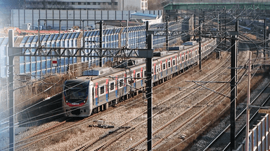 뜸들이는 '철도망·지하화'…속타는 지자체