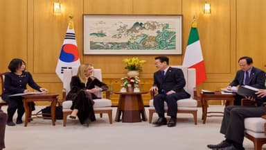 19년 만의 방한…"제 딸이 K팝 팬"