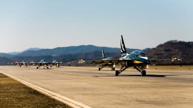 "한국산 훈련기 의견교환"…FA-50 도입 타진 가능성