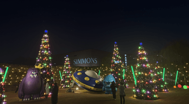 시몬스 테라스 ‘크리스마스 트리·일루미네이션’… 이천 겨울 상권에 활기