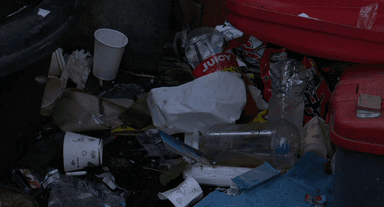 경기 구리시, 전통 돌다리 시장... 쓰레기 악취 극성