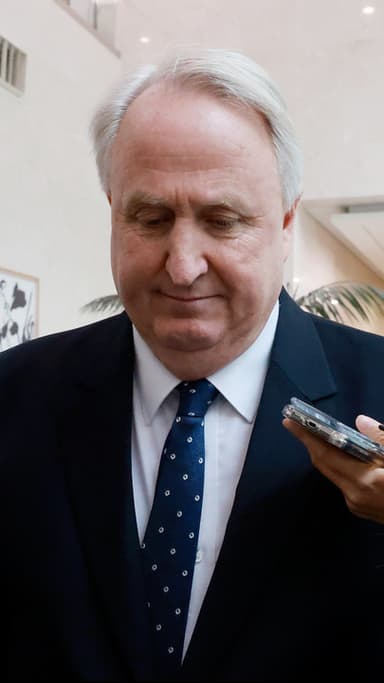 국힘 인요한, 의원직 사퇴 "희생 없인 변화 없다…본업 돌아갈 것"