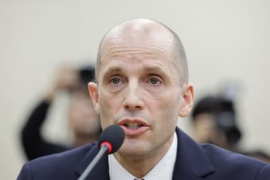 청문회 나온 로저스 쿠팡 대표 "보상 방안 검토"…김범석은 불참