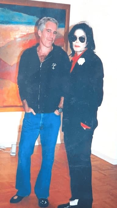 클린턴이 여성과 욕조에…美법무부가 공개한 엡스타인 파일보니